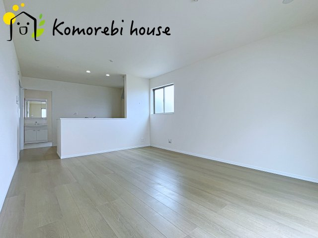 伊奈町栄1丁目46番　新築一戸建て　ハートフルタウン　Ｂの居間・リビング|26.5.28　撮影済み