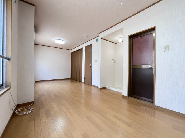 松栄ハイツの居間・リビング