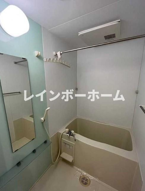 ジェノヴィア原木中山の浴室