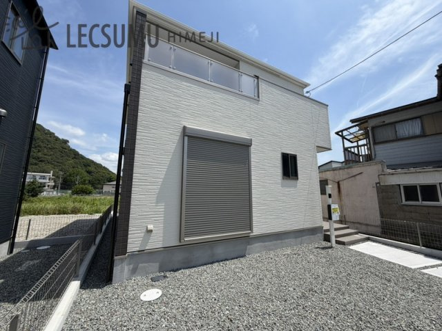 姫路市広畑区才2期/新築戸建の駐車場