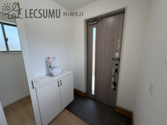 姫路市広畑区才2期/新築戸建の玄関