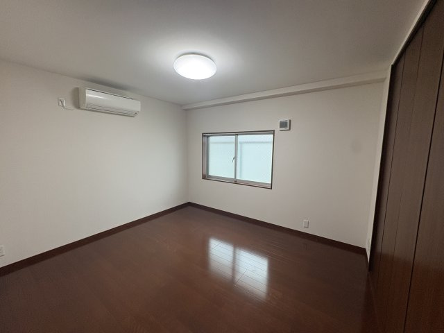 第二東商センター１号館の洋室