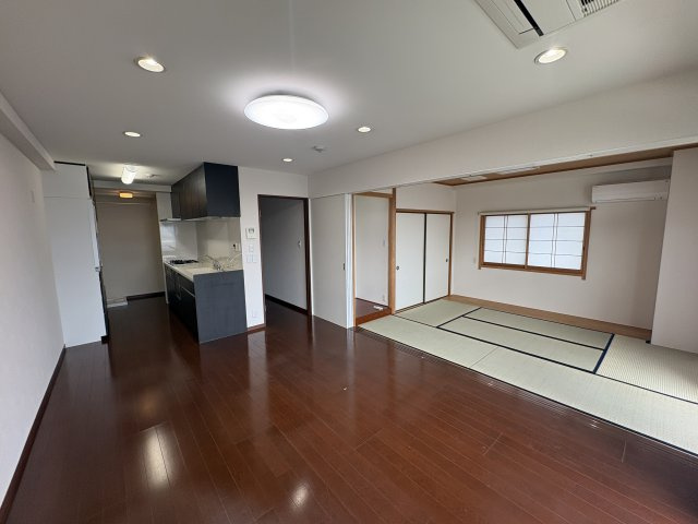 第二東商センター１号館の居間・リビング