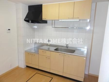 グランドビューのキッチン|上下に収納がついたオープンキッチン☆彡