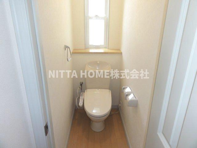 グランドビューのトイレ|温水洗浄付きのトイレです◇