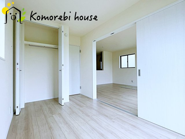 伊奈町栄1丁目46番　新築一戸建て　ハートフルタウン　Eの洋室|個人の部屋や寝室として使える洋室です