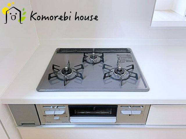 伊奈町栄1丁目46番　新築一戸建て　ハートフルタウン　Eのキッチン|キッチンでお料理をお楽しみください