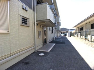 【エントランス】 | ラピタ