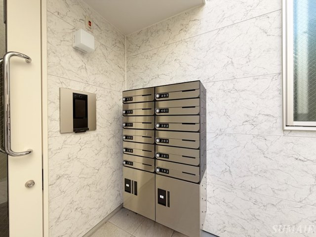 レピュア王子神谷レジデンスⅡのその他共用部分|宅配BOXとPOSTです☆