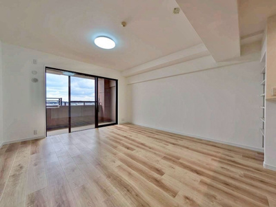 【居間・リビング】 | ホワイトキャッスル小森江東（C-10）