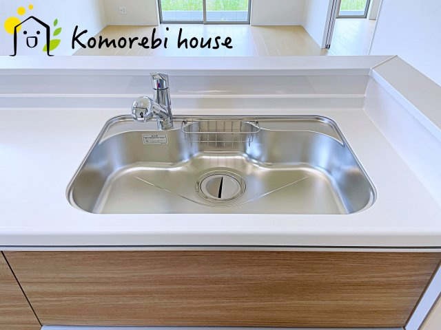 伊奈町栄1丁目46番　新築一戸建て　ハートフルタウン　Fのキッチン|キッチンでお料理をお楽しみください