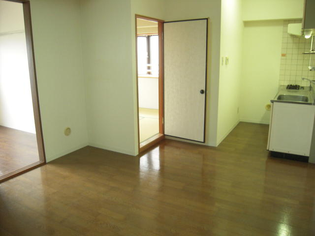 篠崎パークマンションの居間・リビング|ＬＤＫ