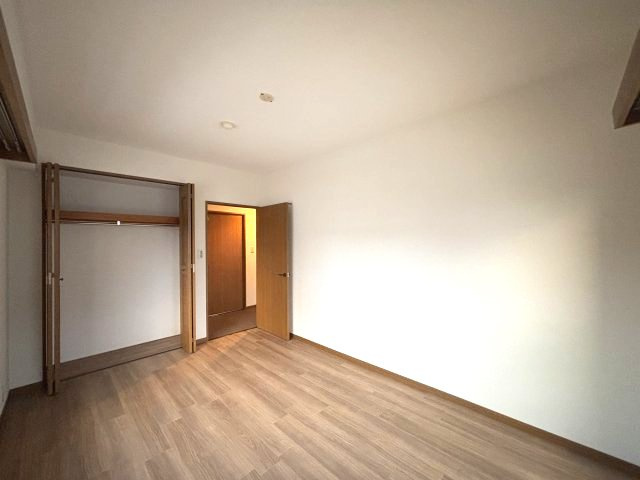井本マンションの洋室