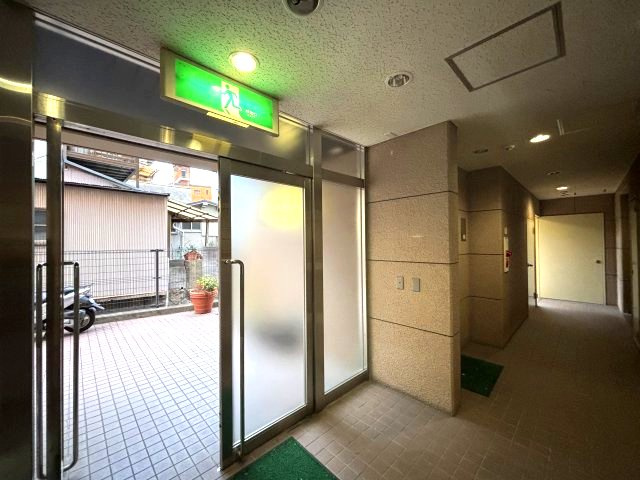 井本マンションのロビー