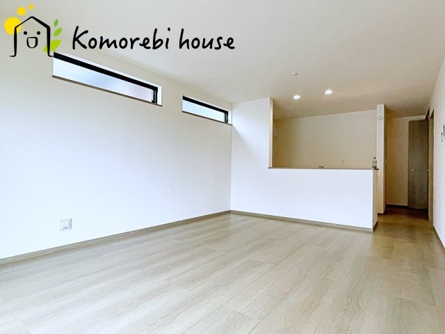 伊奈町栄1丁目46番　新築一戸建て　ハートフルタウン　Hの居間・リビング|こちらのリビングで趣味の時間をお楽しみください