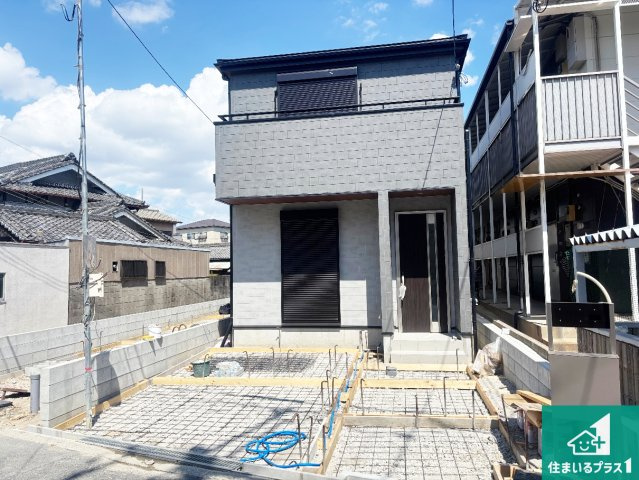 大阪市平野区瓜破　新築一戸建ての外観|周辺は落ち着いた街並みの住宅地！子育てがしやすい住環境です！まだ未完成ですが、現地でしかわからない事もございます。是非一度ご覧ください。