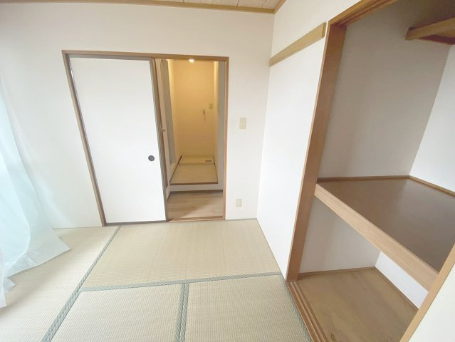 サニーホームズオザキの和室