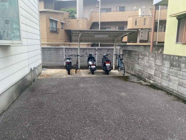サニーホームズオザキのエントランス