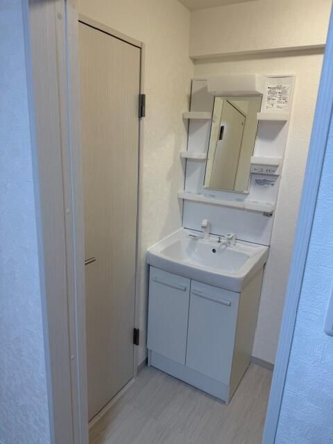 ウィスタリアマンション板橋志村の独立洗面台