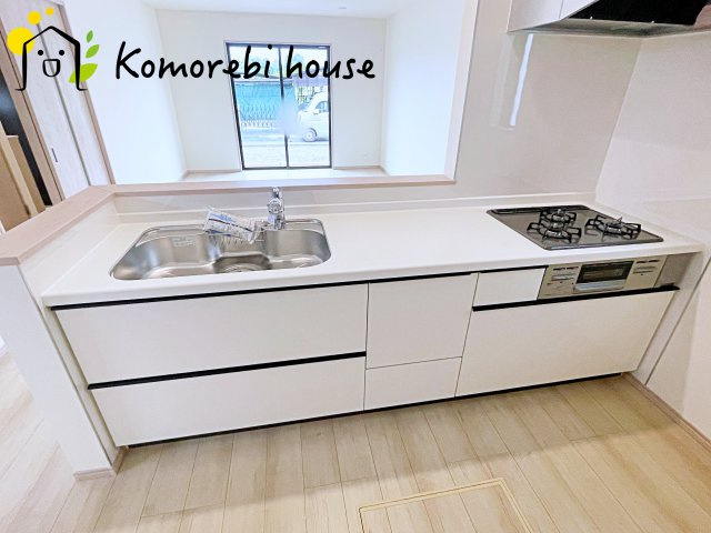 伊奈町栄1丁目46番　新築一戸建て　ハートフルタウン　Iのキッチン|きれいなキッチンです