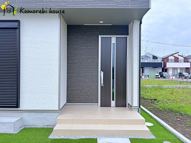 伊奈町栄1丁目46番　新築一戸建て　ハートフルタウン　Iの玄関|シンプルで使いやすい玄関です