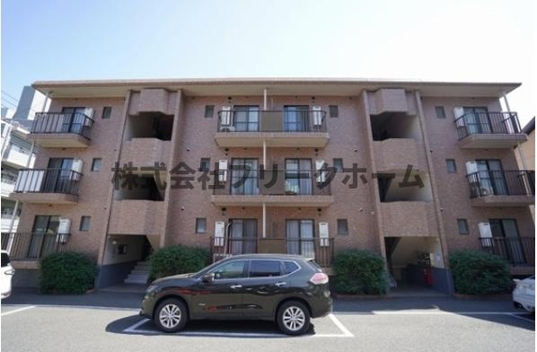 三鷹市下連雀７丁目の賃貸マンションの外観