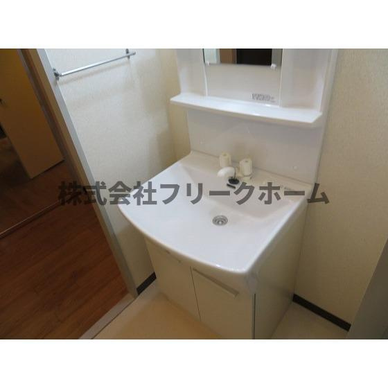 三鷹市下連雀７丁目の賃貸マンションの洗面所