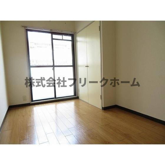 三鷹市下連雀７丁目の賃貸マンションの寝室