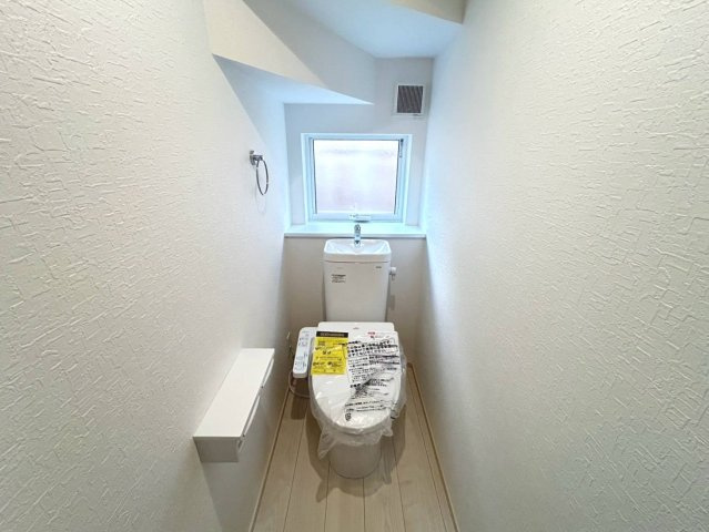ファーストタウン　一宮市大和町福森第1　全2区画分譲のトイレ|汚れにくくお手入れし易い便器を採用しています。