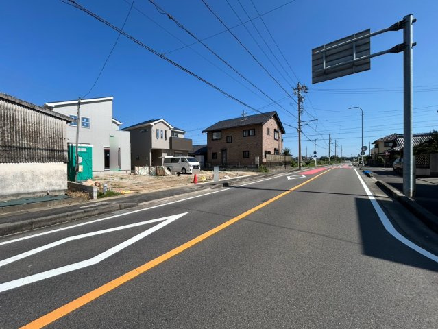 ファーストタウン　一宮市第1大和町福森　全2区画分譲の前面道路含む現地写真|「現地（2026年7月14日）撮影」　
■前面道路　
■ヤマダ不動産　株式会社リライフ
