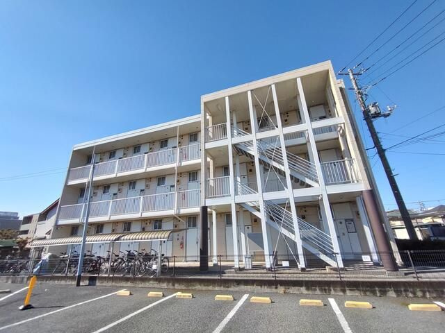 レオパレスカーサ　エス・コットの外観