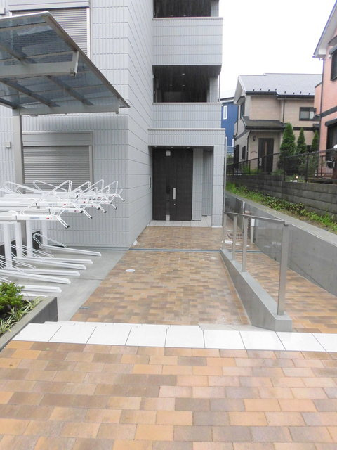 ＫＩＮＥＹＡのエントランス|エントランス