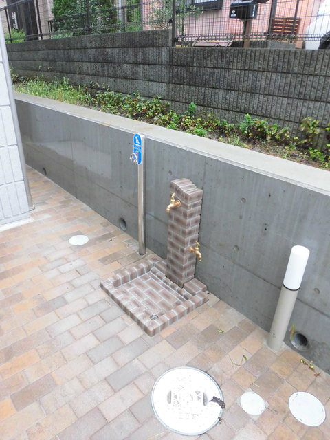 ＫＩＮＥＹＡのその他共用部分|お散歩の後に便利なペット足洗い場