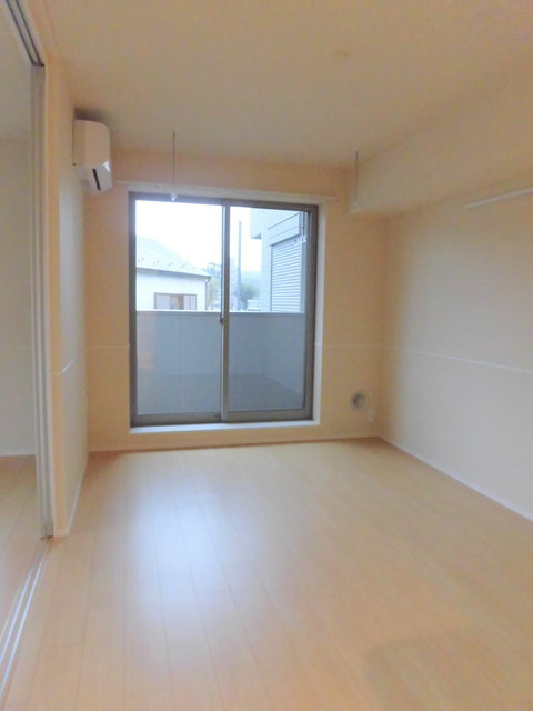 ＫＩＮＥＹＡの居間・リビング|日当たり良好