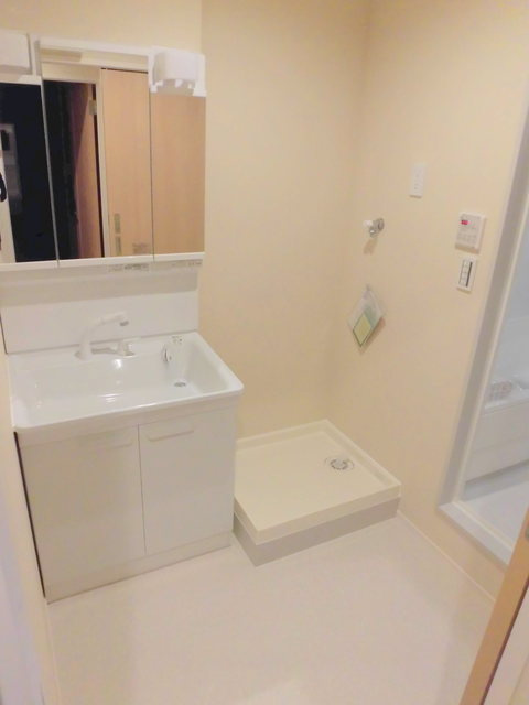 ＫＩＮＥＹＡの洗面所|洗面台　室内洗濯機置場