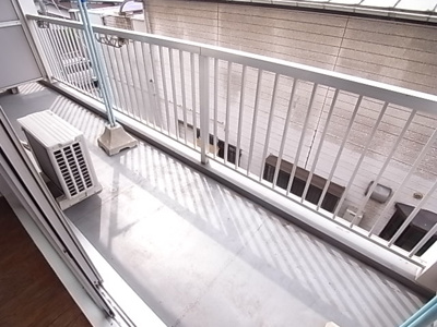 【バルコニー】 | ライトコア前原 | 落ち着いた時間を過ごせるバルコニーです