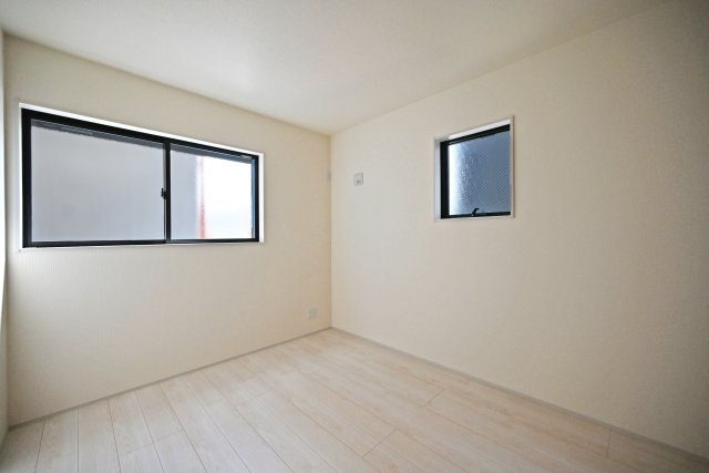 リーブルガーデン食満6丁目新築一戸建て│2SLDK+駐車1台可の収納|－納戸6帖(2F)-