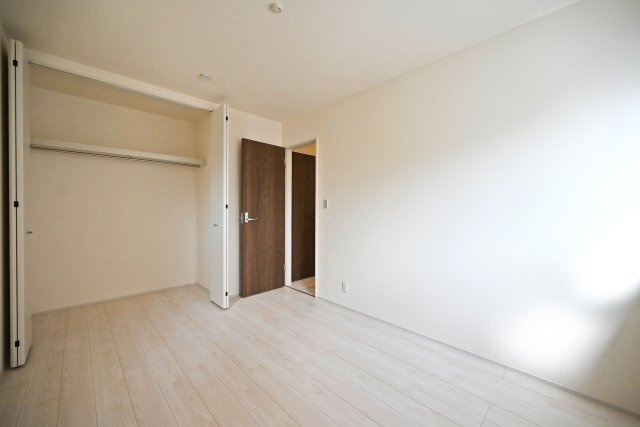 リーブルガーデン食満6丁目新築一戸建て│2SLDK+駐車1台可の収納|－納戸6帖(2F)-