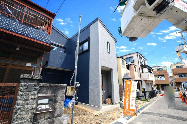 リーブルガーデン食満6丁目新築一戸建て│2SLDK+駐車1台可の外観|設計性能評価、建設性能評価をW取得している物件です。現在建築中です。