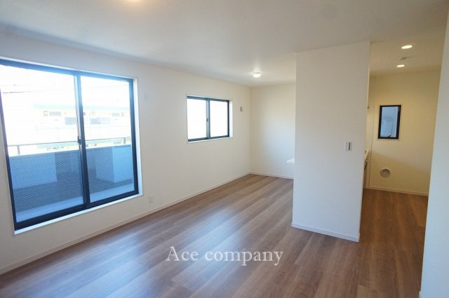 【居間・リビング】 | 東大阪市大蓮北4丁目　【4号棟/全5棟】 | 【LDK：16帖】
