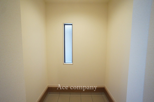 【収納】 | 東大阪市大蓮北4丁目　【4号棟/全5棟】 | 玄関ホール内の収納スペース、大容量です！