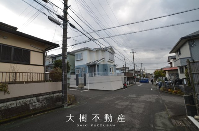 【前面道路含む現地写真】 | 海老名市国分寺台3丁目　中古戸建て【仲介手数料無料】