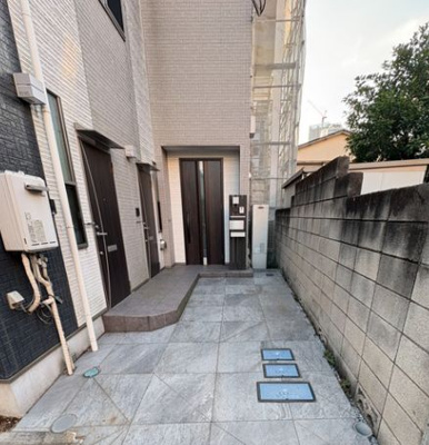 【エントランス】 | Fujiブンキョウ | 落ち着いたエントランスです