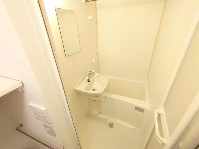 レオパレスウインドワードの浴室