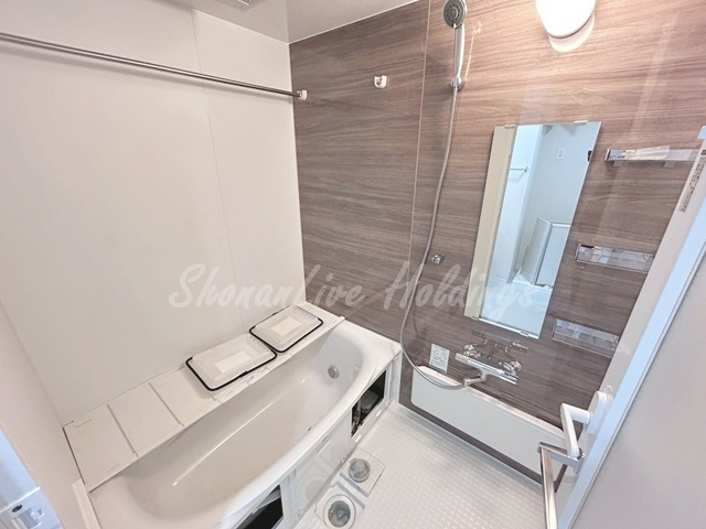 厚木市下荻野のアパートの浴室|同施工物件