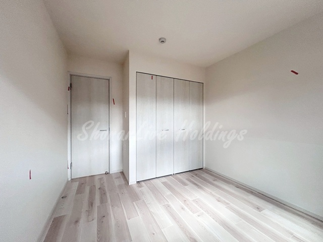 厚木市下荻野のアパートの寝室|同施工物件