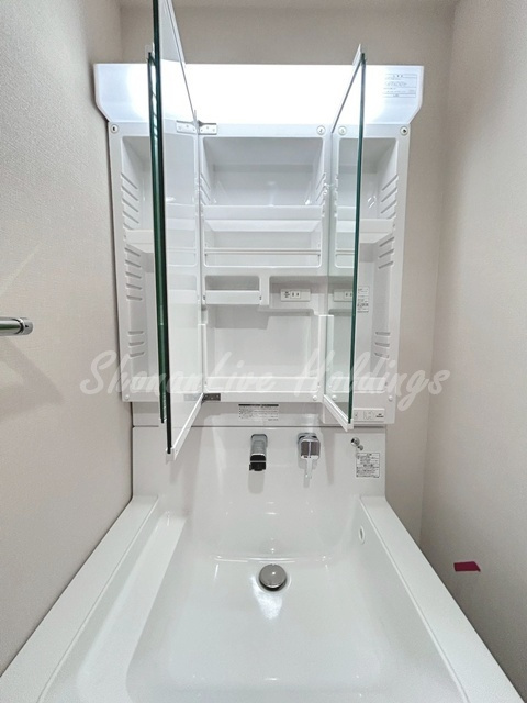 厚木市下荻野のアパートの洗面所|※同施工