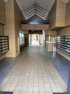 【エントランス】 | サンヴェール太秦