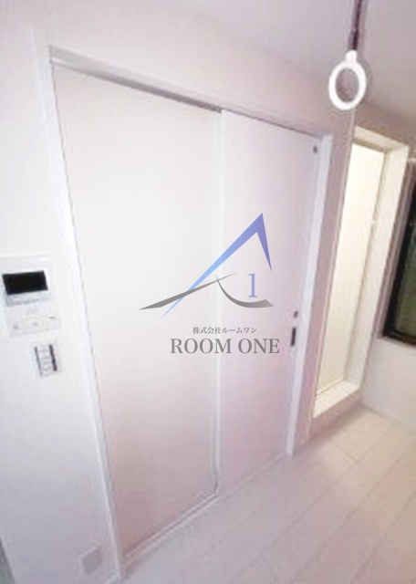 サークルハウス蓮根弐番館の居間・リビング|洋室のお部屋です。