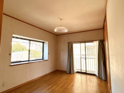 【洋室】 | 岩国市玖珂町阿山戸建 | 2階6帖洋室